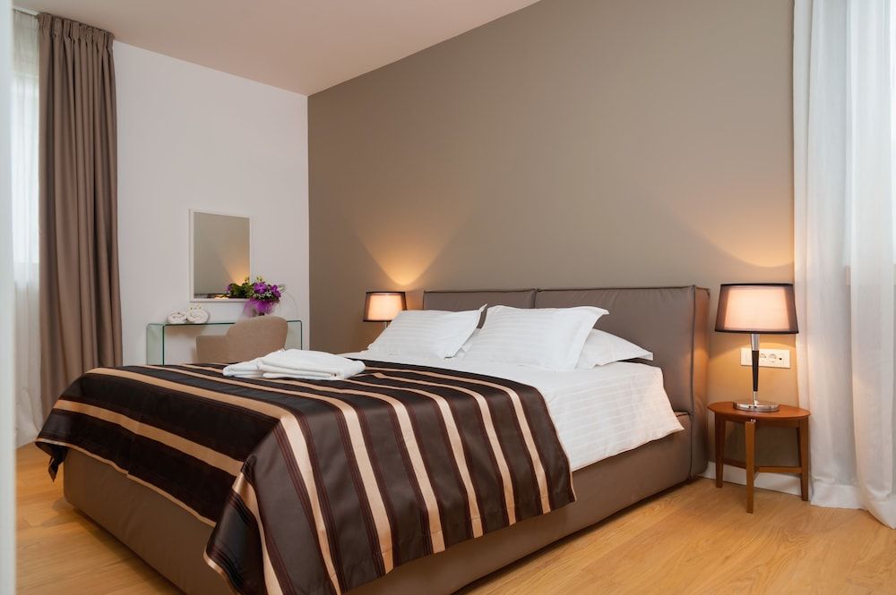 undefined Residence by Vestibul Palace 8