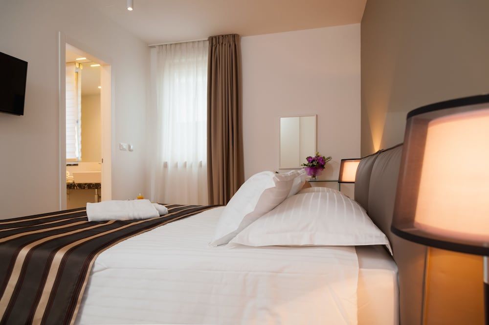 undefined Residence by Vestibul Palace 9