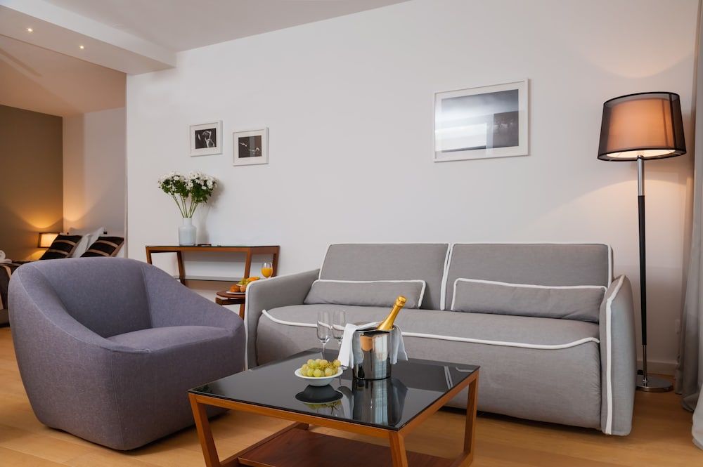 Residence by Vestibul Palace Junior One Bedroom Suite 7