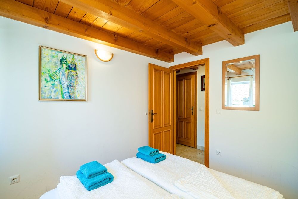 Apartments Foteza Apartment, 2 Bedrooms, City View (Duplex) 10