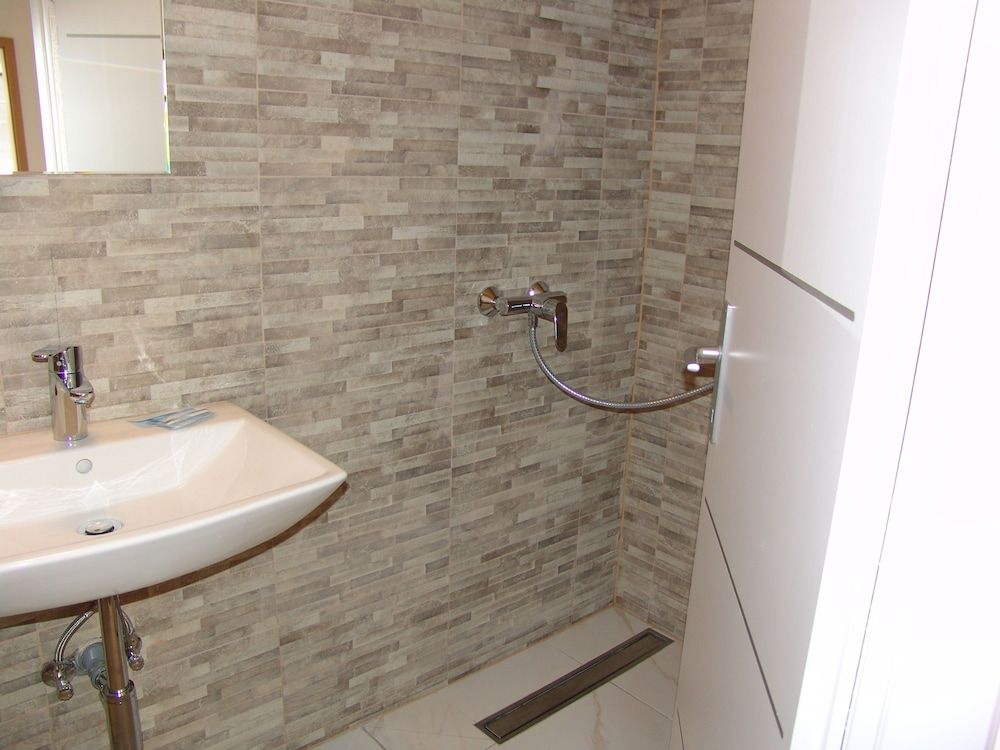 Hotel Maksimir Family Studio Suite, 2 Bedrooms, Ground Floor 3