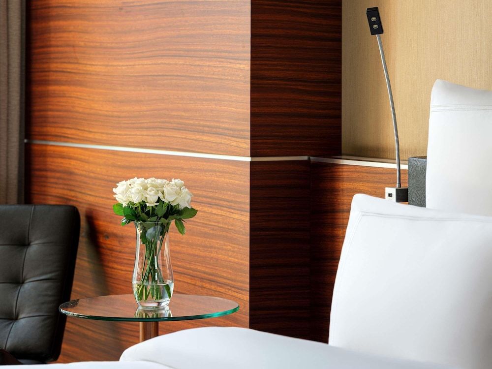 Swissotel Buyuk Efes Izmir Classic Room, 1 King Bed, City View 8