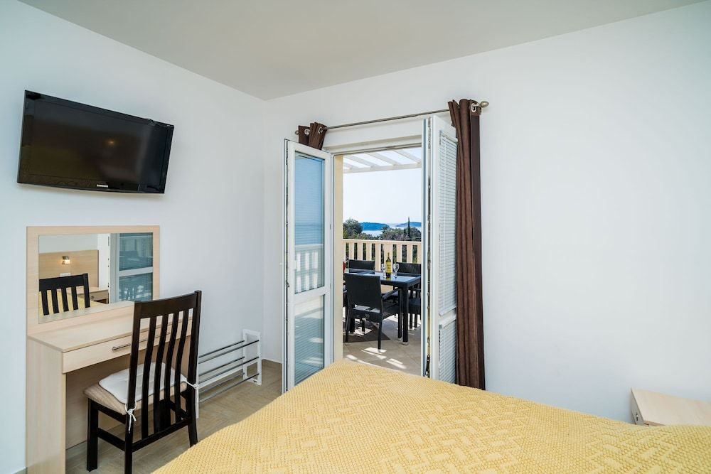 Apartment (Two-Bedroom Apartment with Terrace)