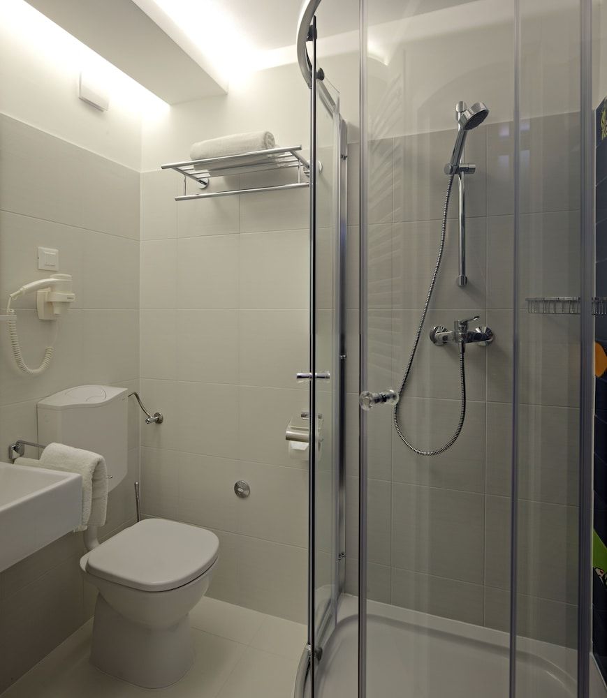 Residence Park Duplex, 1 Bedroom, Kitchenette, Ground Floor 8