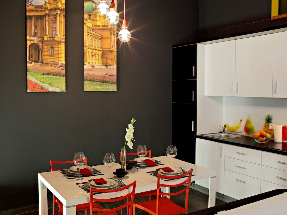 Residence Park Deluxe Apartment, Kitchen, Ground Floor 4