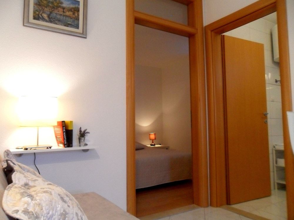 Apartments Pera Comfort Apartment, 1 Bedroom, Terrace 7