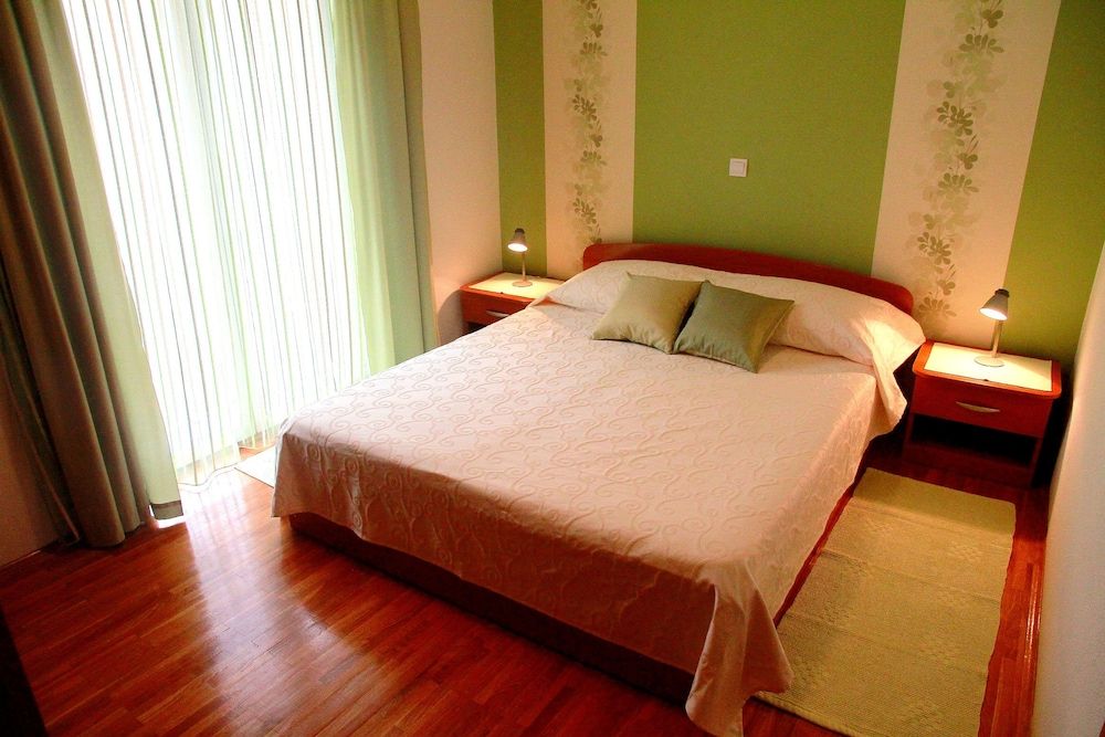 undefined Apartments Pera 3