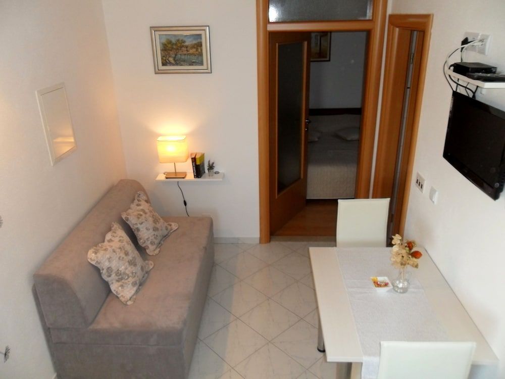 Apartments Pera Comfort Apartment, 1 Bedroom, Terrace 8