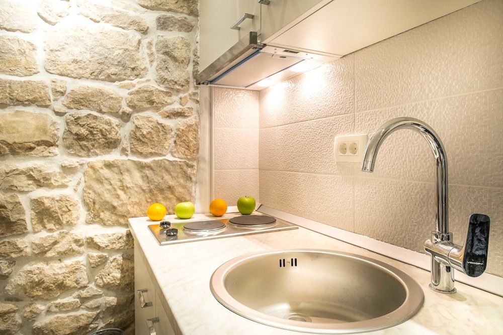 undefined Split Oasis Apartments 9