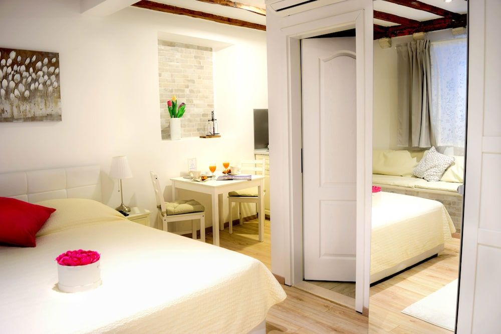 undefined Rilati Old Town Palace 9