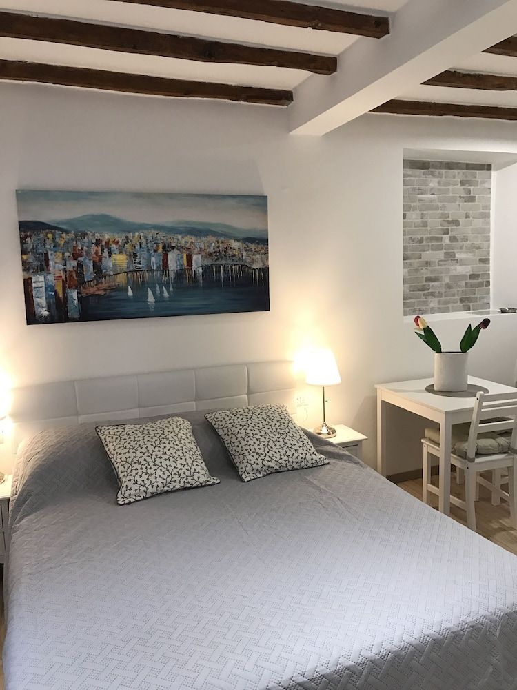 undefined Rilati Old Town Palace 4