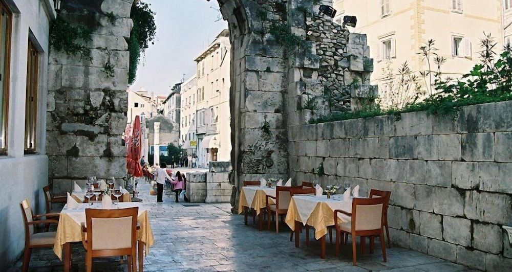 undefined Tifani Luxury Rooms 4