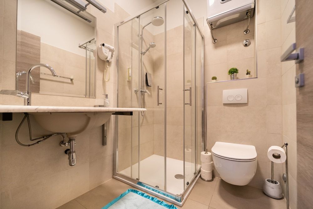 Tifani Luxury Rooms Double or Twin Room 15