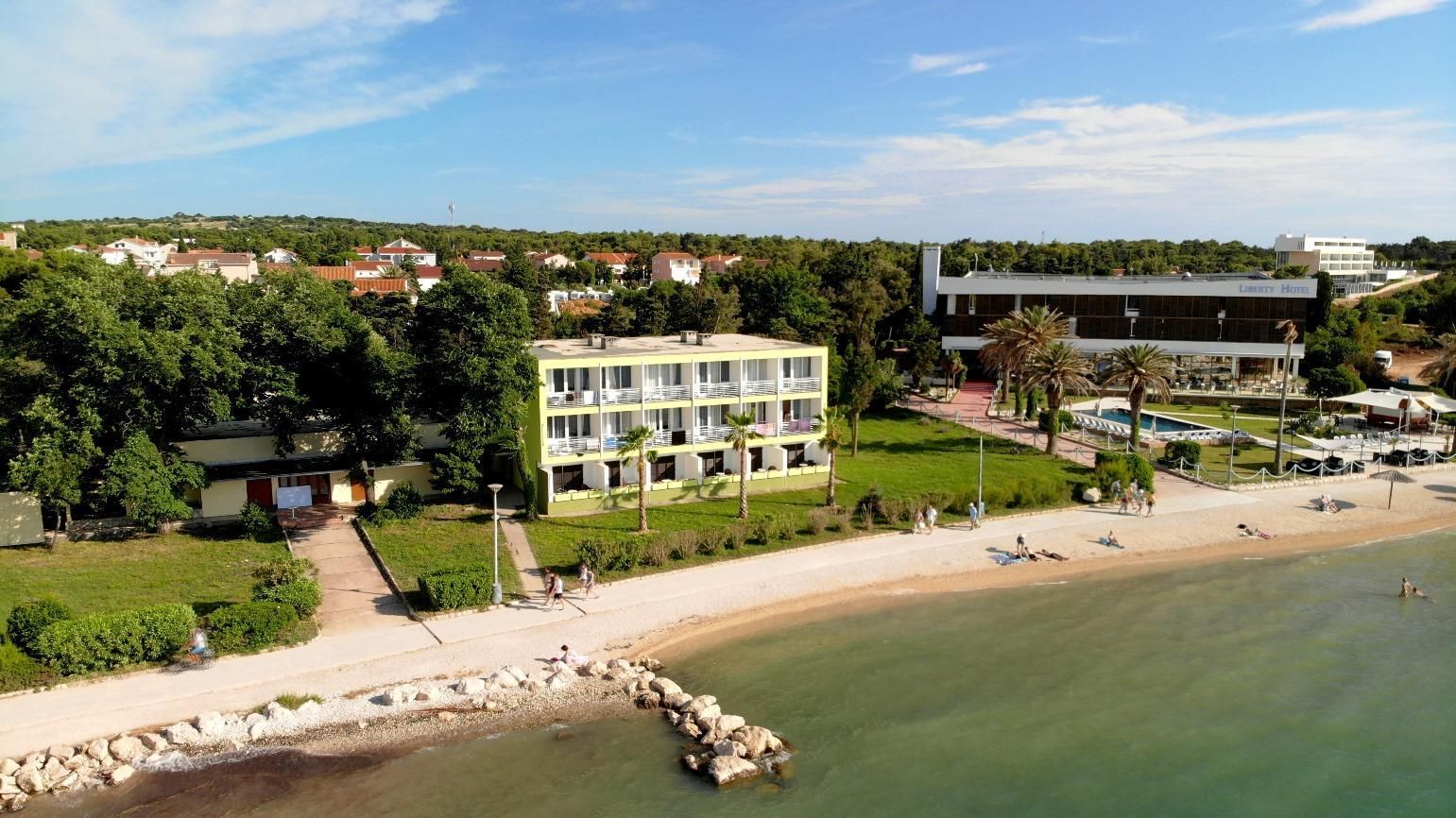 Inter-connecting Rooms with Sea View