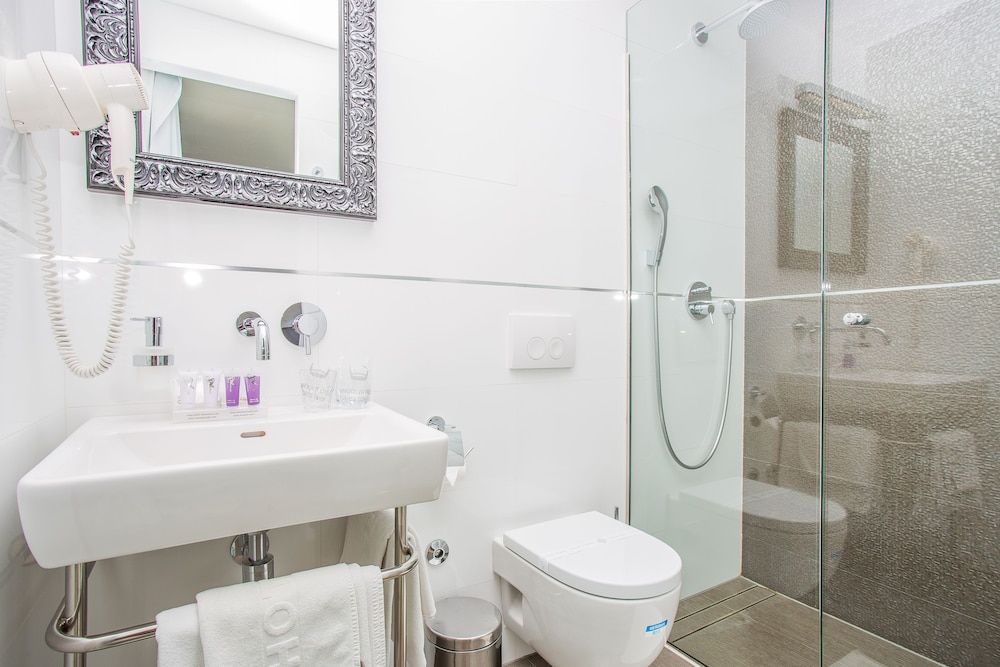 Hotel Jona Standard Room, Partial Sea View 12