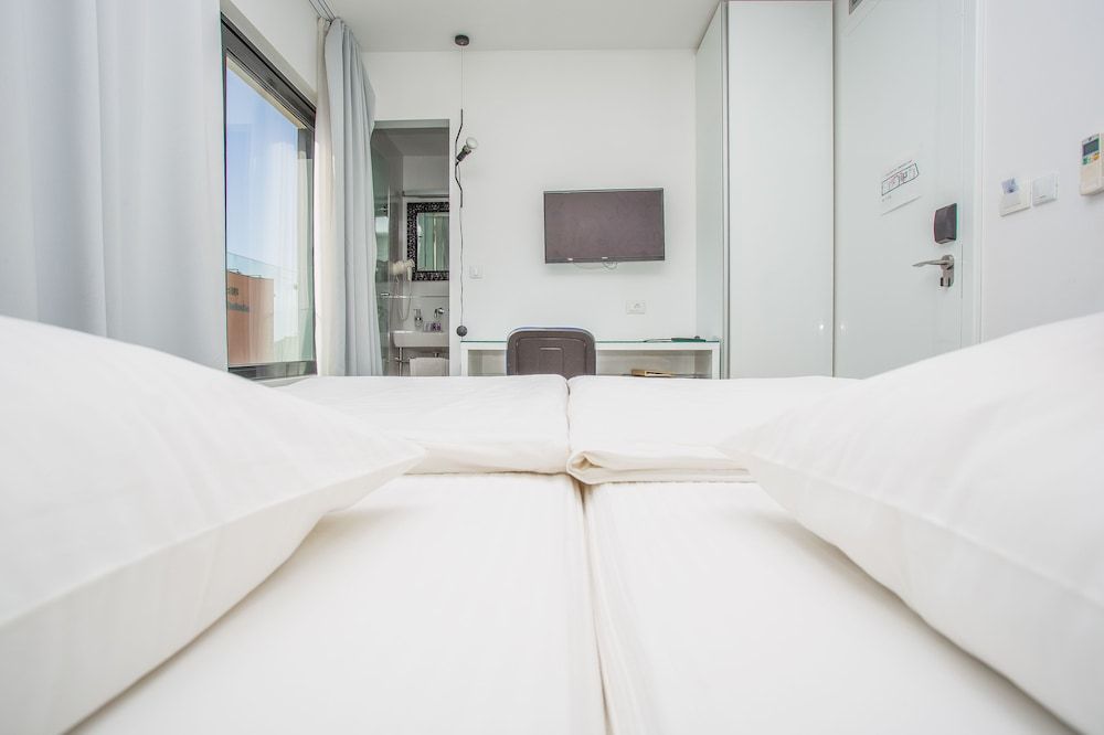 Hotel Jona Standard Room, Partial Sea View 8