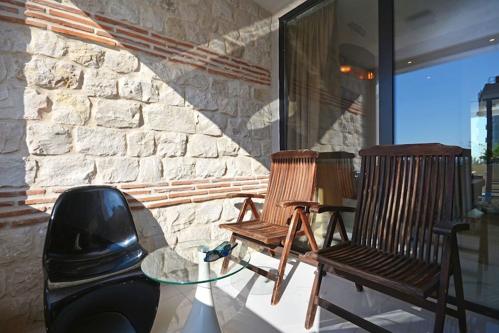 Hotel Jona Comfort Double Room, Balcony 6