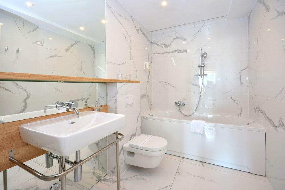 Hotel Jona Comfort Double Room, Balcony 7