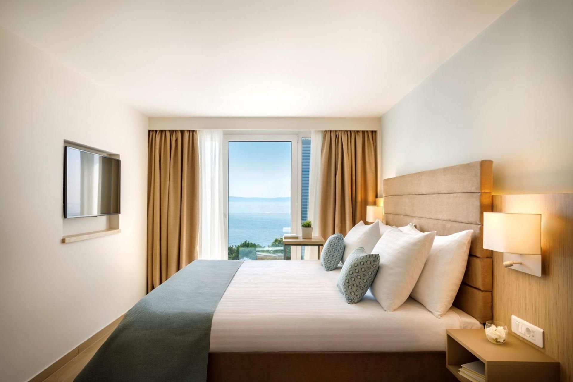 Junior Suite for 2+1 Seaview - Designed for Adults