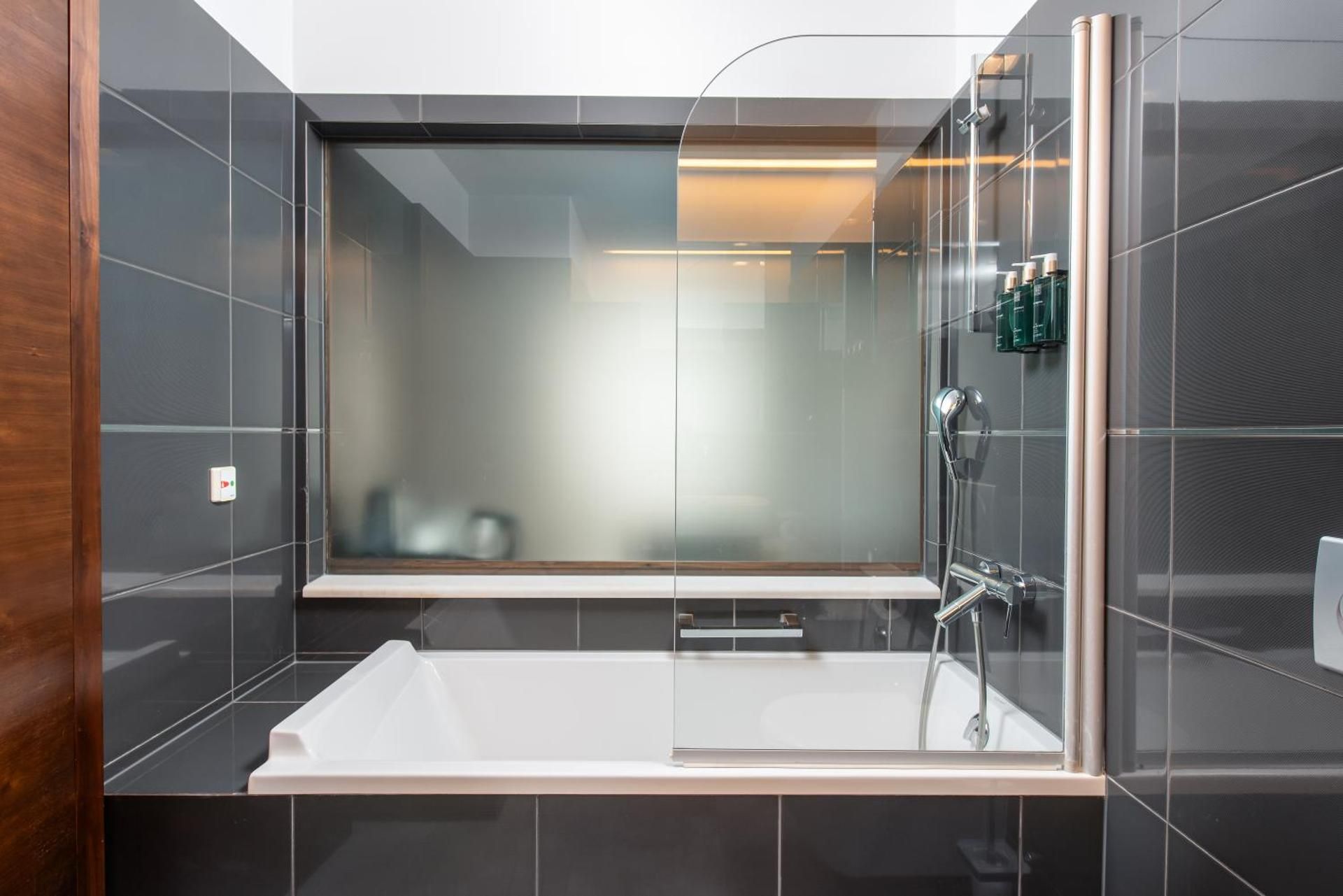 undefined Hotel Marmont Heritage 10