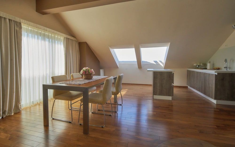 Presidental 2 bedroom Apartment (4+2)