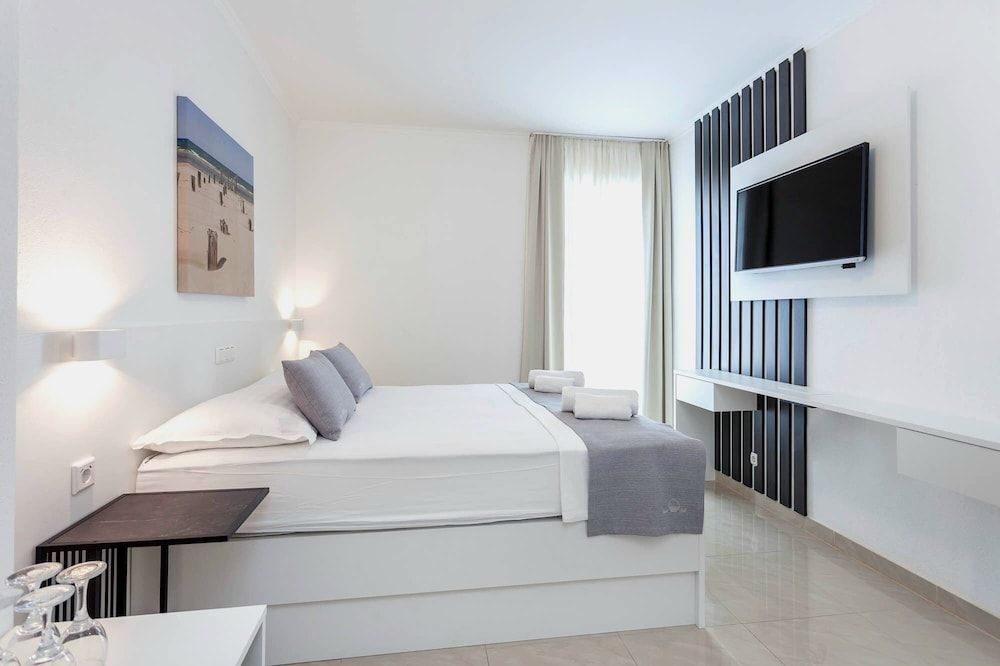 2 Bedroom, Ocean View, Balcony/Patio