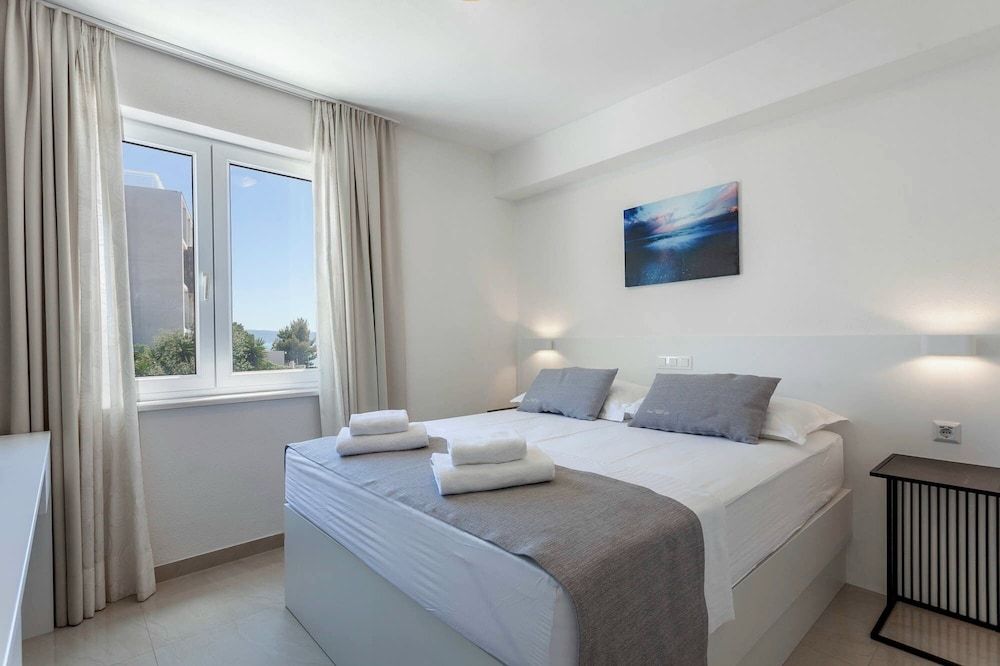 Sunset Split Rooms Standard Double Room 6