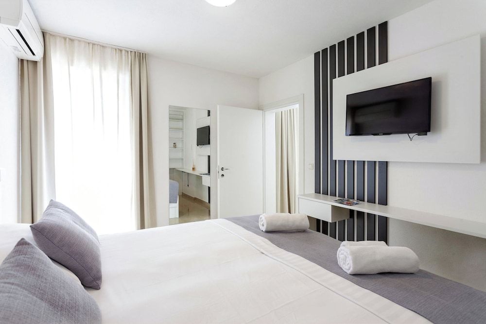 Sunset Split Rooms Quadruple Room, 2 Bedrooms, Balcony, Sea View 4