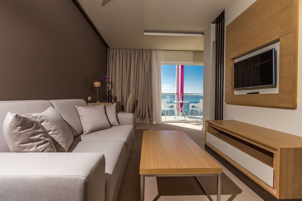 Deluxe Suite, 1 Bedroom, Sea View, Tower