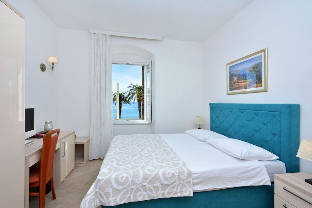 Hotel Adriana Deluxe Room, Sea View 8