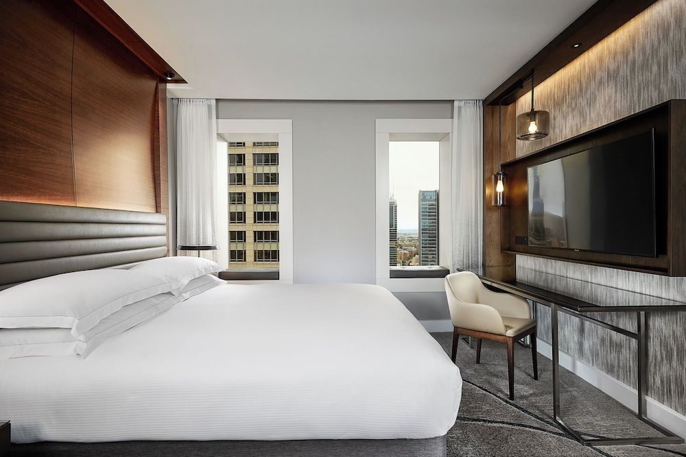 Deluxe Room with 1 King Bed