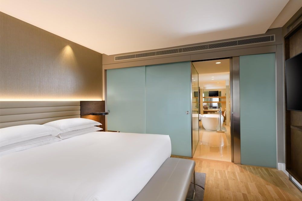 undefined Hilton Sydney 3
