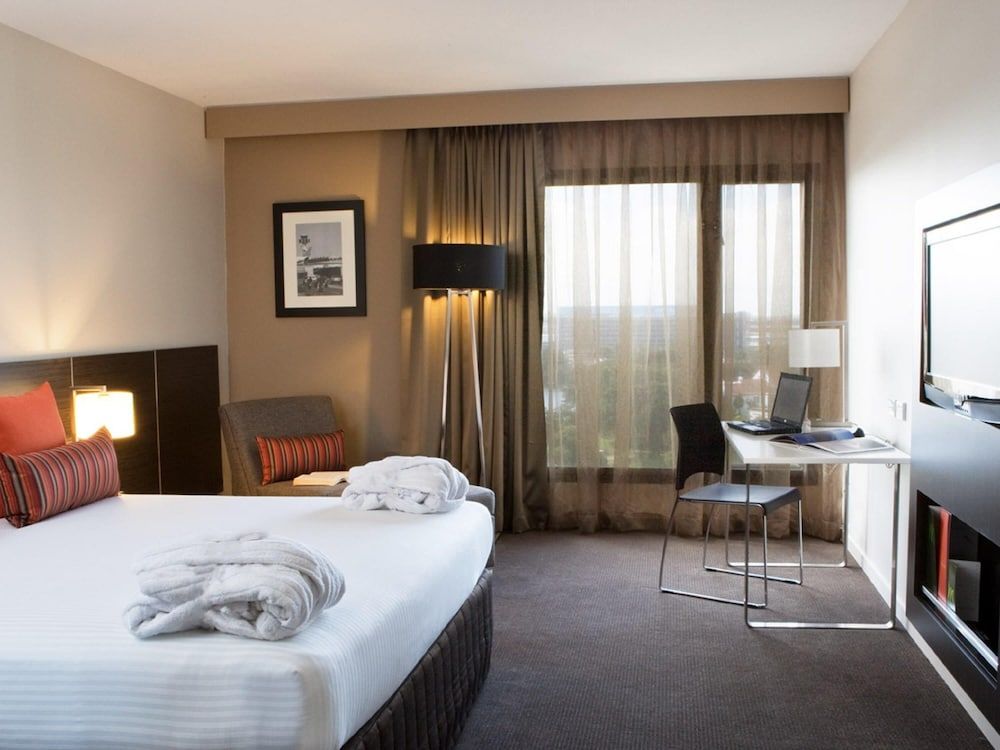 Superior Room, 1 King Bed