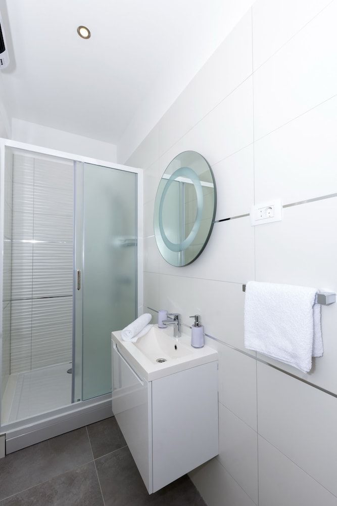 Peruzovic Rooms 2 Deluxe Double Room (Plinarska 12) 12