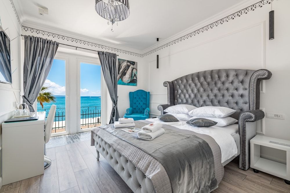 Prestige Room - Balcony and Seaview