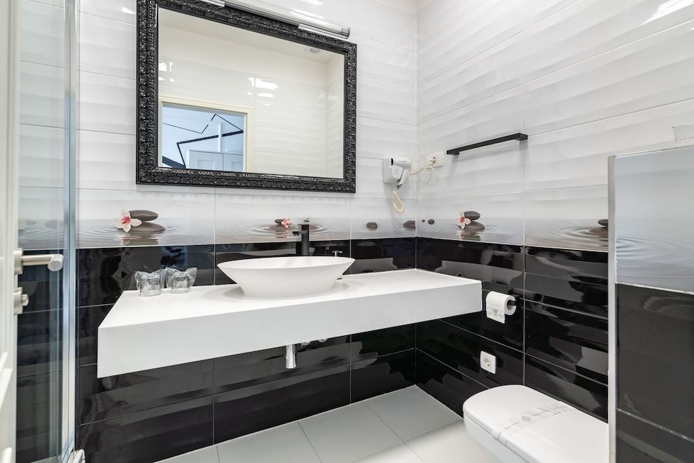 Galeria Valeria Seaside Downtown - MAG Quaint & Elegant Boutique Hotel Superior Queen Room 11