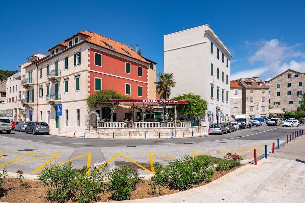 undefined Galeria Valeria Seaside Downtown - MAG Quaint & Elegant Boutique Hotel 4