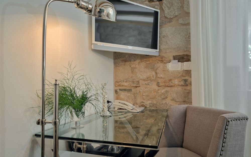 Heritage Hotel 19 Double Room, Ground Floor 19