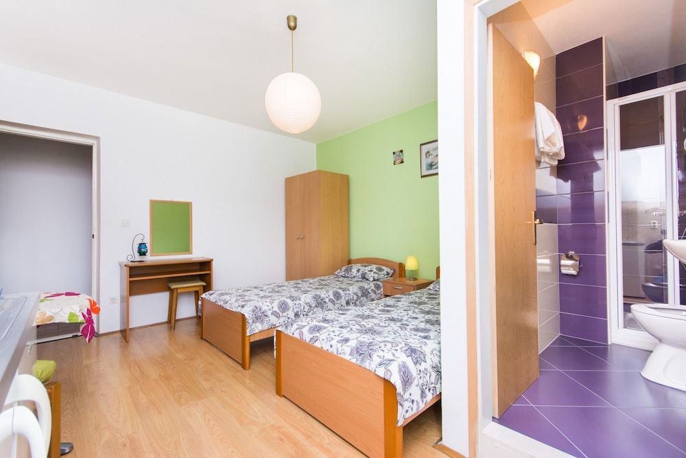 Classic Studio, Kitchen (Double or Twin)