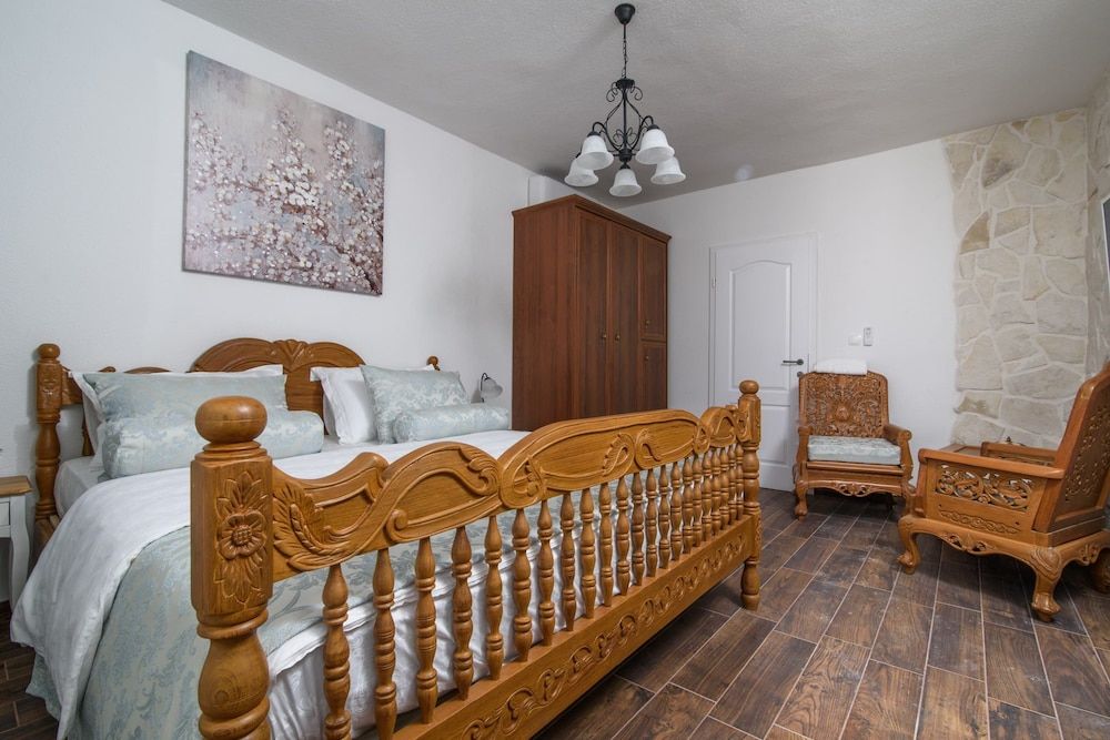 Villa Trau dOro Traditional Double Room, 1 King Bed 2