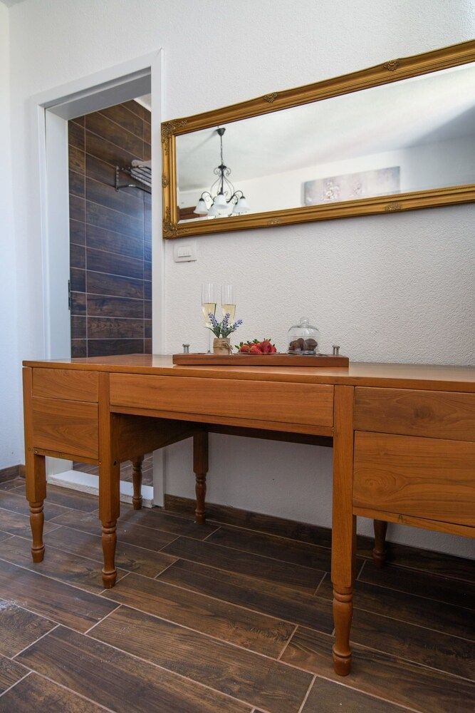 Villa Trau dOro Family Suite, Poolside 16