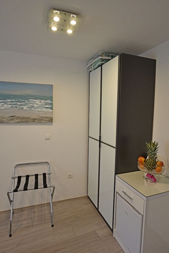 Kuzma Rooms Premium Double or Twin Room (Dvornikova street, Annex) 11