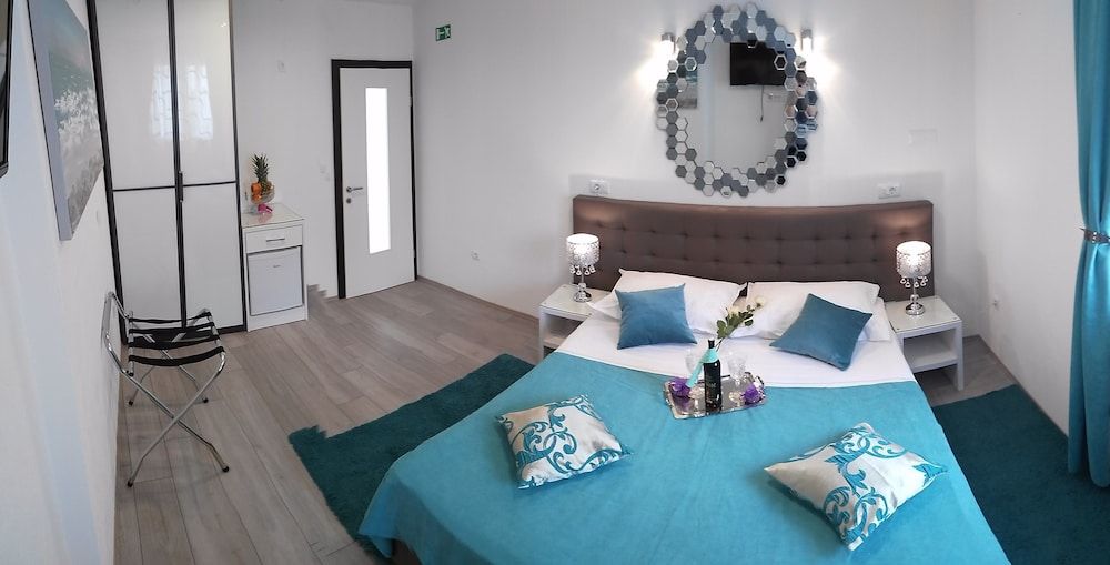 Kuzma Rooms Premium Double or Twin Room (Dvornikova street, Annex) 14