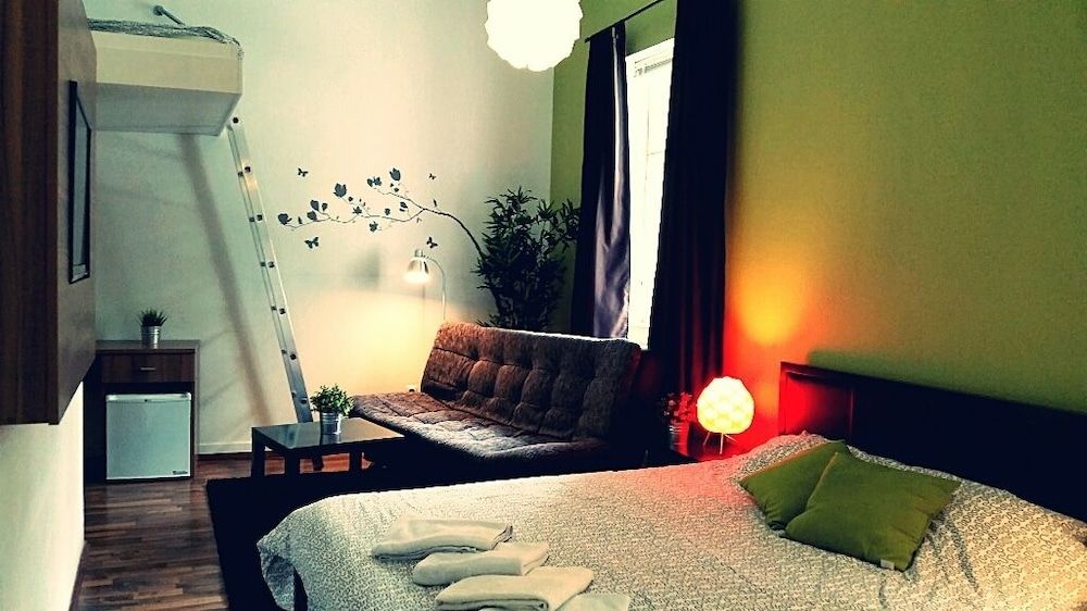 Taban Hostel Zagreb - hostel Deluxe Quadruple Room