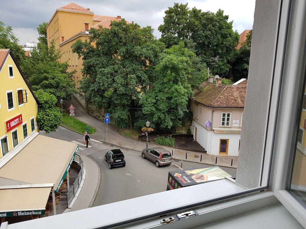 undefined Taban Hostel Zagreb - hostel 9