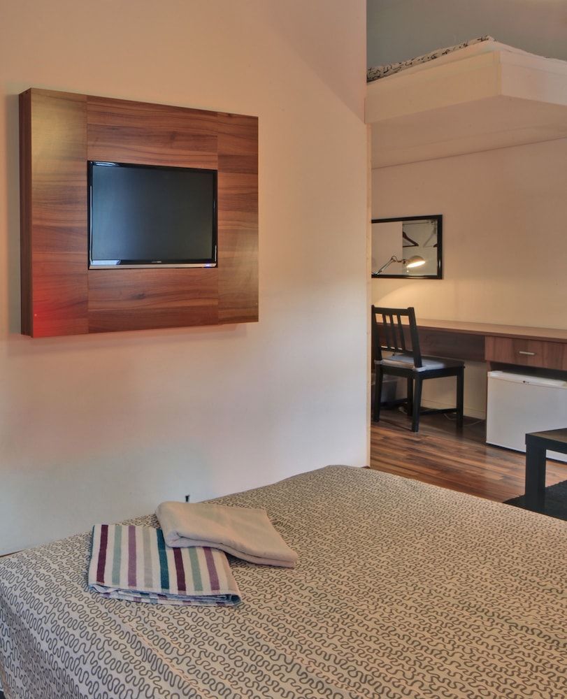 Taban Hostel Zagreb - hostel Deluxe Quadruple Room 3