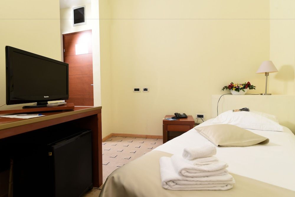 Hotel Park Standard Single Room 2