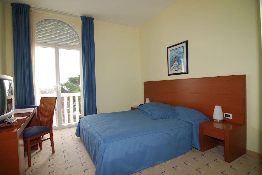 Hotel Park Double Room, Sea Facing 2