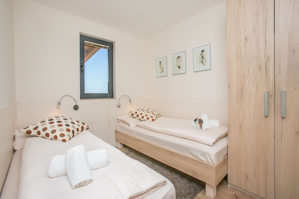Mobile Home, 2 Bedrooms