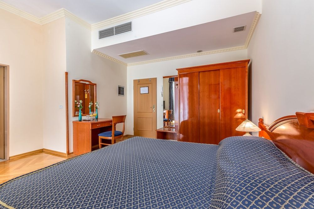 Basic Double or Twin Room